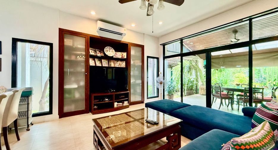 Haus zum Kauf mit 4 Zimmer in Khlong Sam Wa, Bangkok
