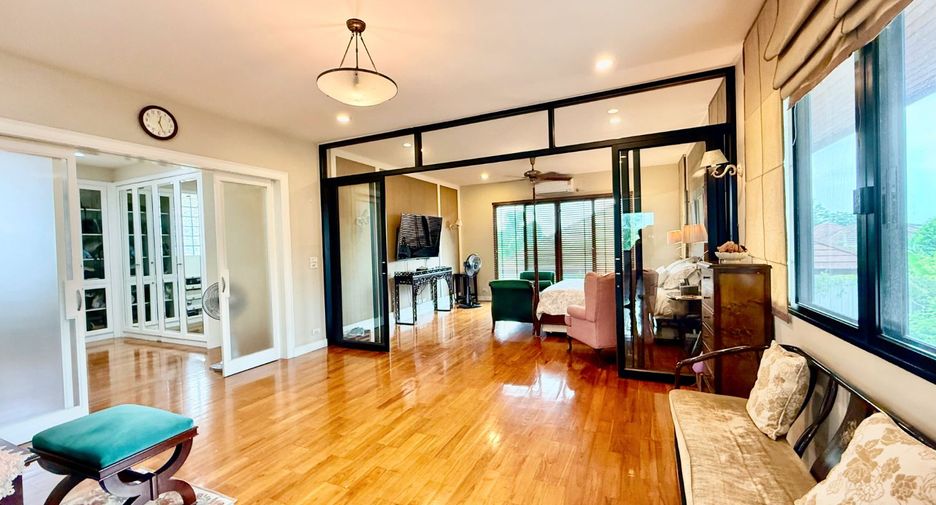 Haus zum Kauf mit 4 Zimmer in Khlong Sam Wa, Bangkok