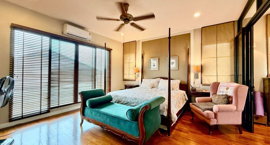 Haus zum Kauf mit 4 Zimmer in Khlong Sam Wa, Bangkok