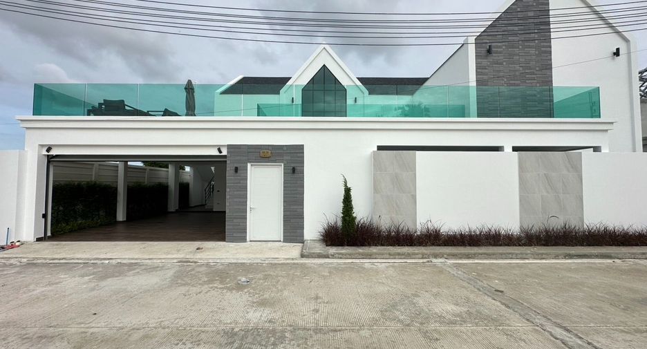 For sale 3 ベッドルーム villa in Huay Yai, Pattaya