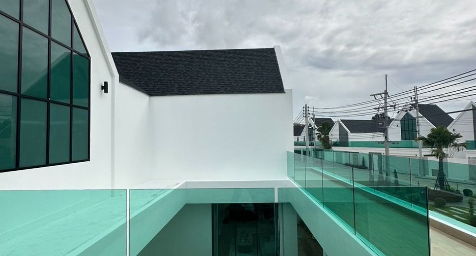 For sale 3 ベッドルーム villa in Huay Yai, Pattaya
