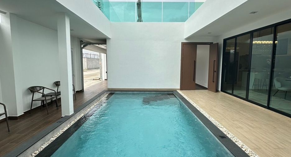 For sale 3 ベッドルーム villa in Huay Yai, Pattaya
