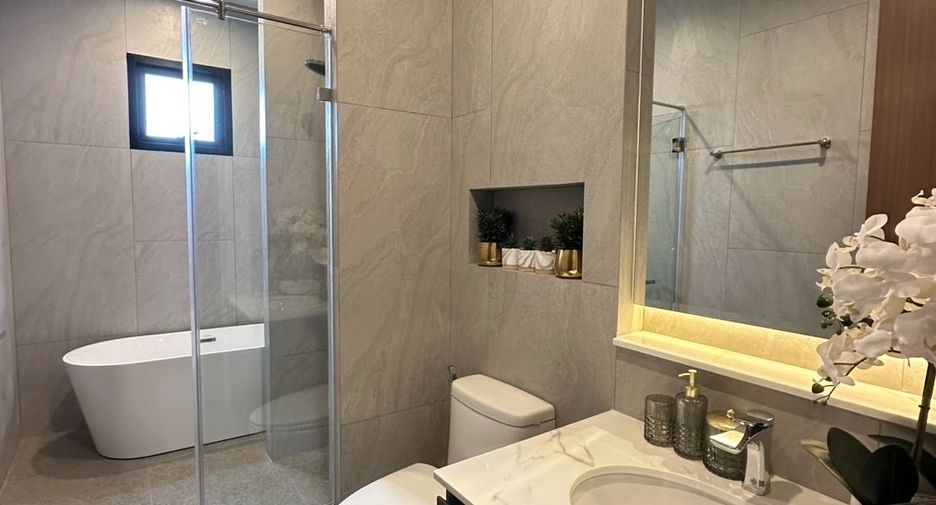 For sale 3 ベッドルーム villa in Huay Yai, Pattaya