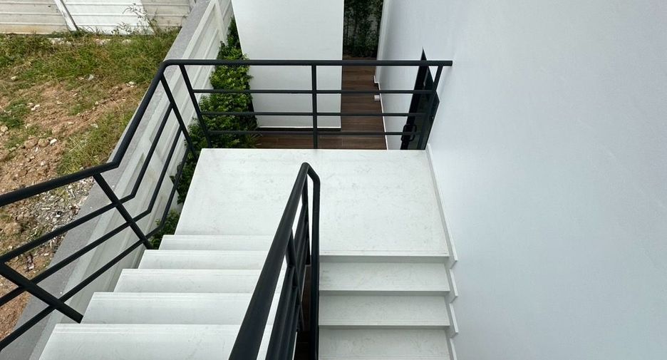 For sale 3 ベッドルーム villa in Huay Yai, Pattaya