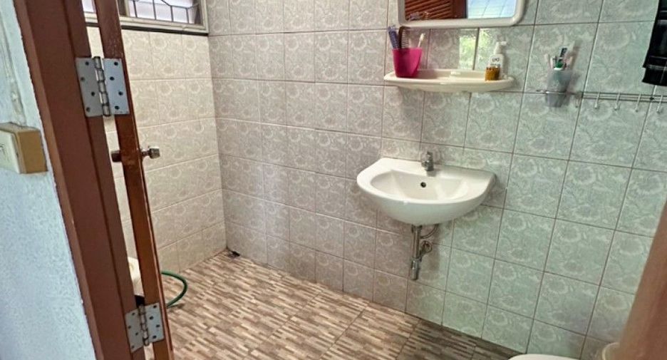 For sale 3 bedrooms house in Sai Mai, Bangkok