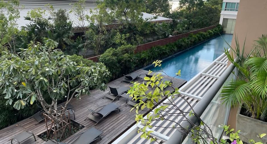 Condo en alquiler de 2 habitaciones en Yan Nawa, Bangkok