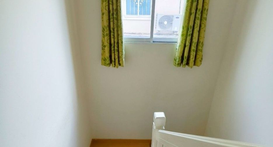 For sale 3 bedrooms townhouse in Bang Khun Thian, Bangkok
