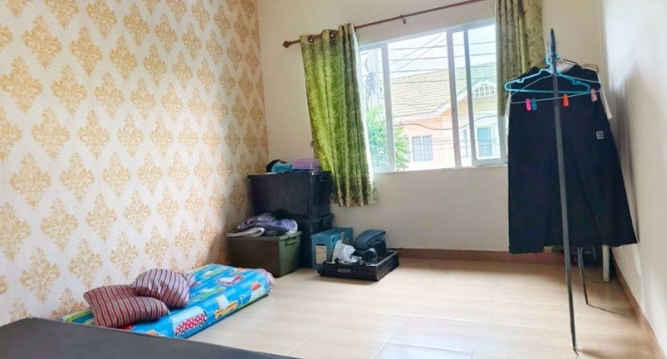 For sale 3 bedrooms townhouse in Bang Khun Thian, Bangkok