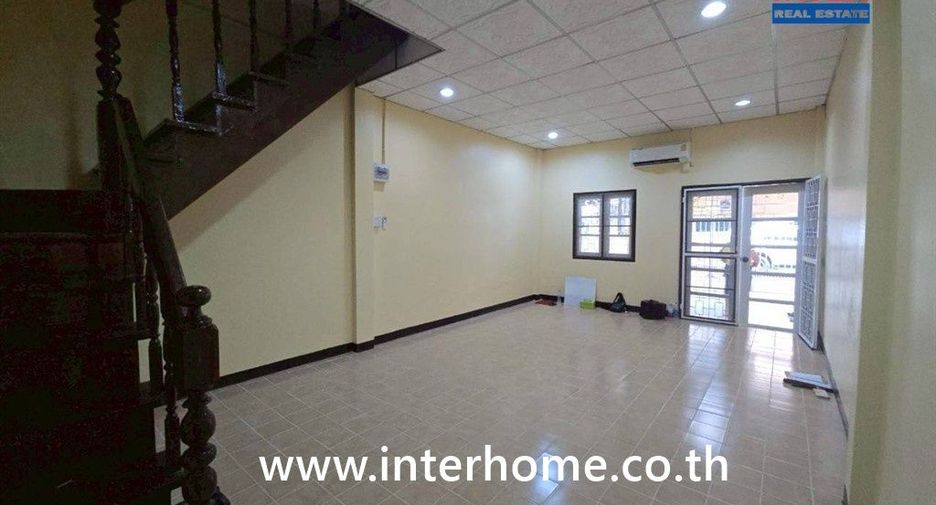 For sale 2 bedrooms townhouse in Bang Khen, Bangkok