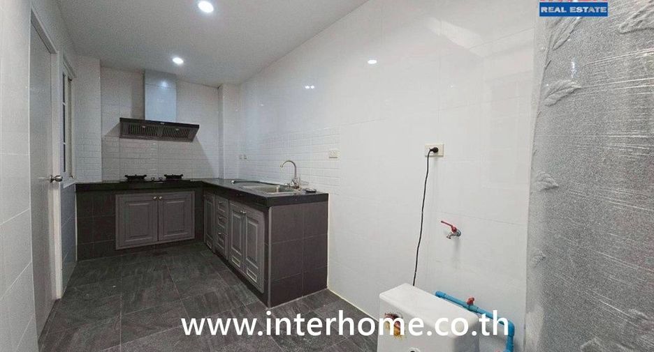 Reihenhaus zum Kauf mit 3 Zimmer in Lak Si, Bangkok