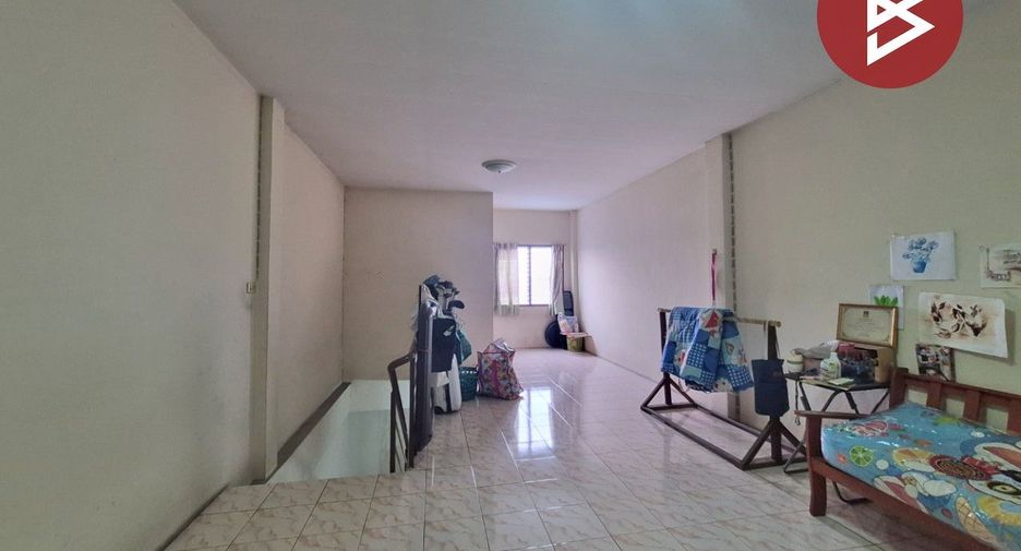 Local comercial en venta de 2 habitaciones en Mueang Chon Buri, Chonburi