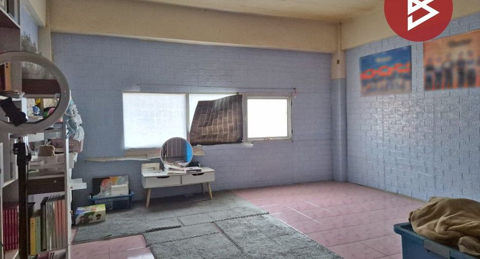Local comercial en venta de 2 habitaciones en Mueang Chon Buri, Chonburi