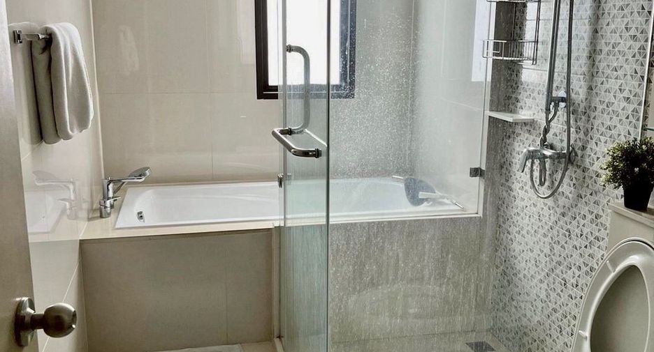Wohnung zur Miete mit 2 Zimmer in Phra Khanong, Bangkok