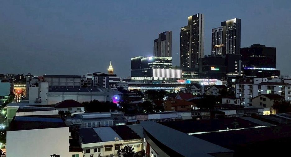 Wohnung zur Miete mit 2 Zimmer in Phra Khanong, Bangkok