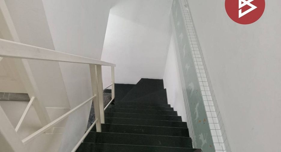 Casa adosada en venta de 2 habitaciones en Mueang Chon Buri, Chonburi
