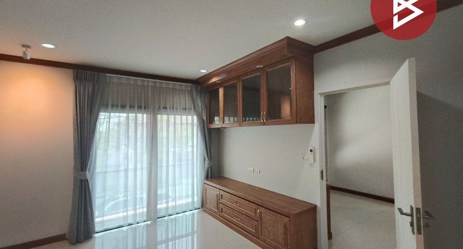 For sale 5 ベッドルーム house in Prawet, Bangkok