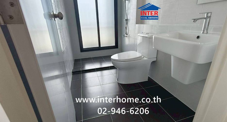 For sale 3 bedrooms retail Space in Bang Bo, Samut Prakan