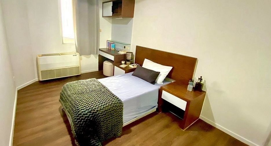 À vendre 3 chambres condo à Yan Nawa, Bangkok