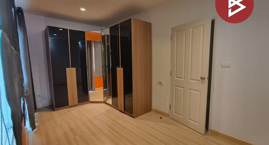 Reihenhaus zum Kauf mit 3 Zimmer in Thung Khru, Bangkok
