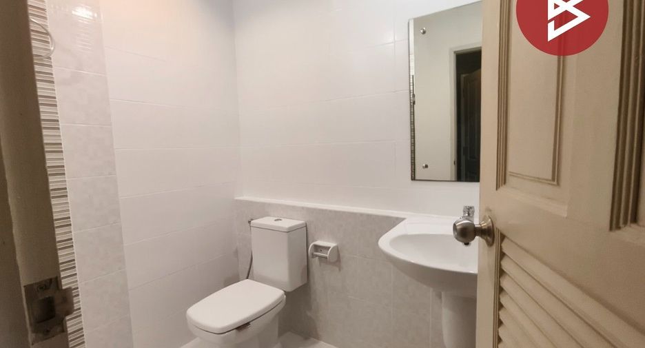 Reihenhaus zum Kauf mit 3 Zimmer in Thung Khru, Bangkok
