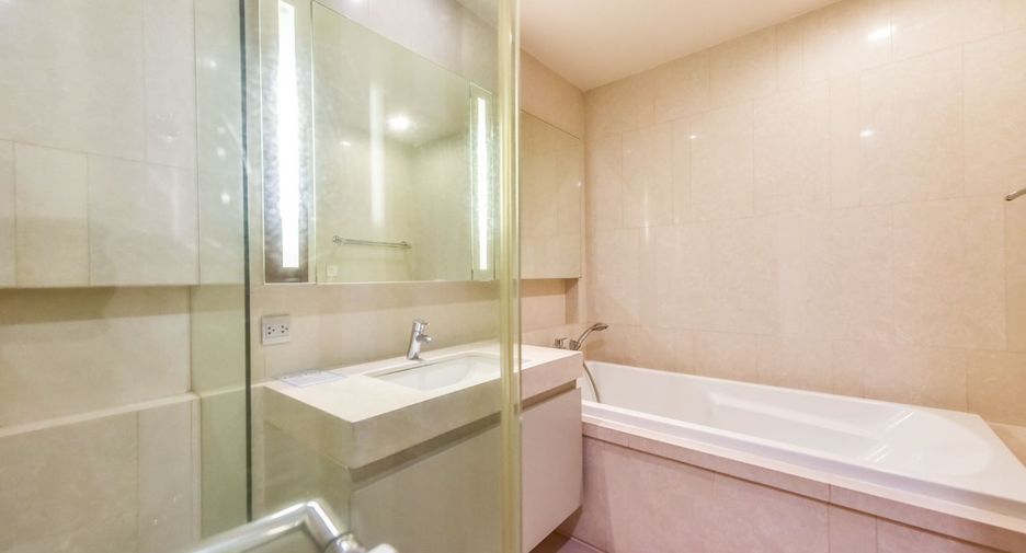 Wohnung zur Miete und zum Kauf mit 1 Zimmer in Watthana, Bangkok