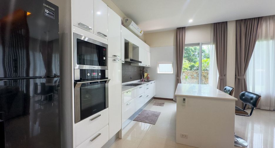 For rent 3 bedrooms house in Huay Yai, Pattaya