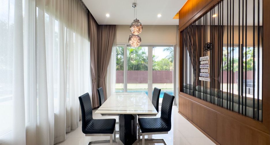 For rent 3 bedrooms house in Huay Yai, Pattaya