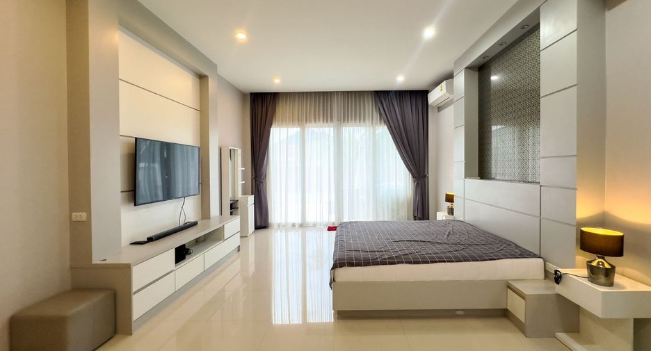 For rent 3 bedrooms house in Huay Yai, Pattaya