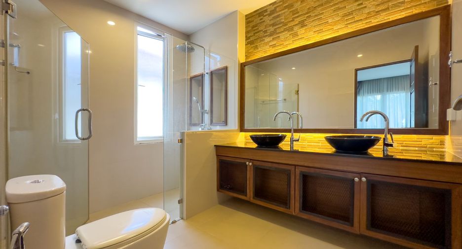 For rent 3 bedrooms house in Huay Yai, Pattaya