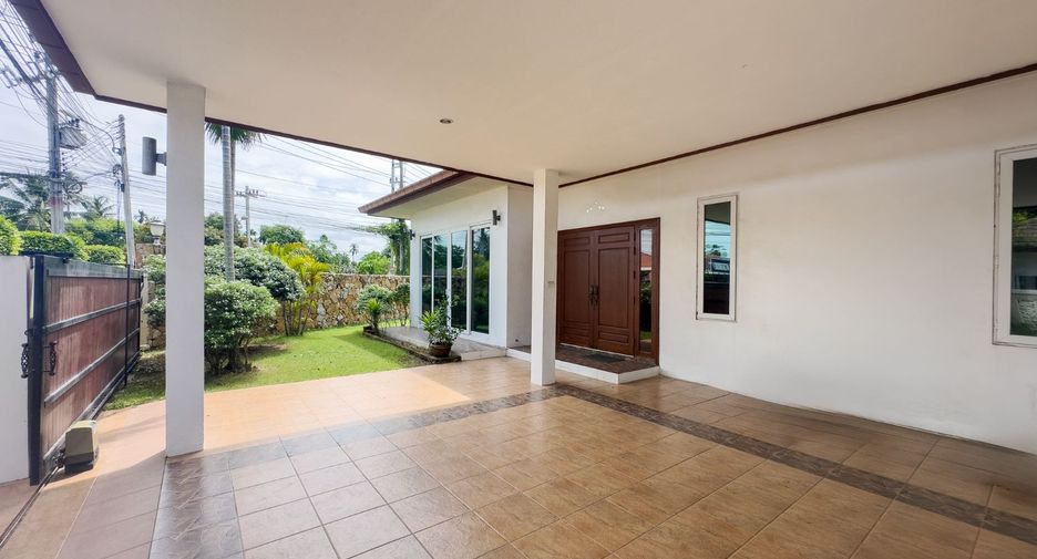 For rent 3 bedrooms house in Huay Yai, Pattaya