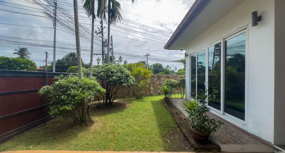 For rent 3 bedrooms house in Huay Yai, Pattaya