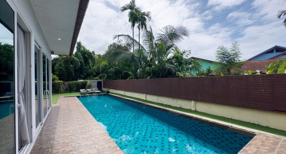 For rent 3 bedrooms house in Huay Yai, Pattaya