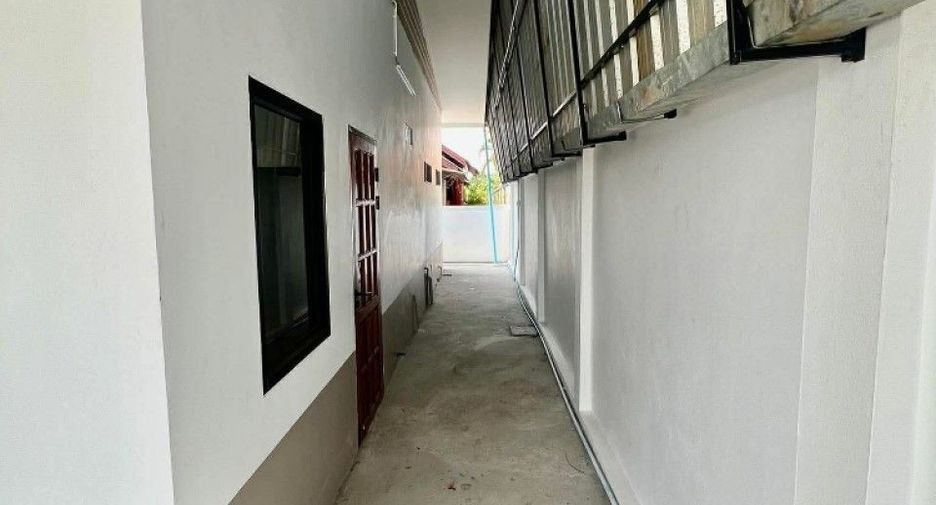 For sale 3 bedrooms house in Mueang Lamphun, Lamphun
