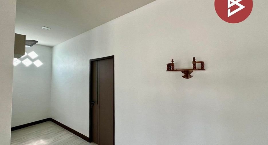 For sale 3 bedrooms house in Mueang Lamphun, Lamphun