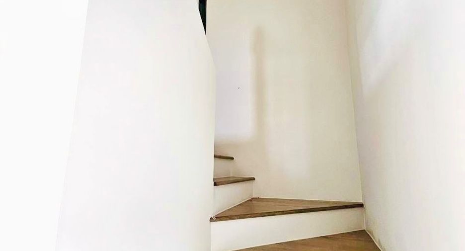 出售 3 卧室 联排别墅 在 Bang Kruai, Nonthaburi