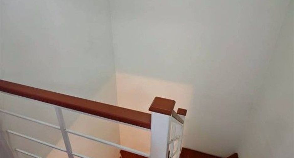 Casa adosada en venta de 3 habitaciones en Bang Phli, Samut Prakan