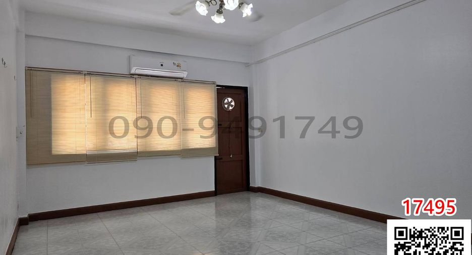For rent 3 bedrooms retail Space in Bang Kho Laem, Bangkok