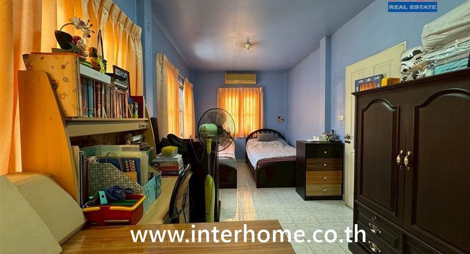 出售 2 卧室 独立屋 在 Mueang Pathum Thani, Pathum Thani