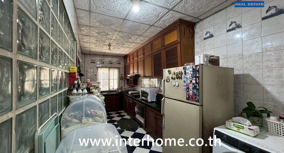 出售 2 卧室 独立屋 在 Mueang Pathum Thani, Pathum Thani