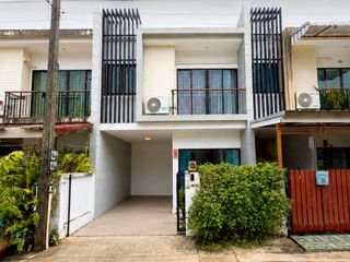 For sale 4 ベッドルーム townhouse in Mueang Phuket, Phuket
