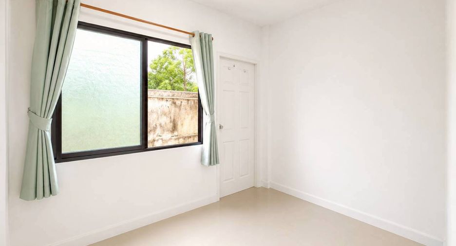 Reihenhaus zum Kauf mit 4 Zimmer in Mueang Phuket, Phuket