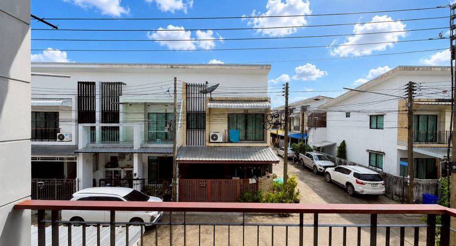Reihenhaus zum Kauf mit 4 Zimmer in Mueang Phuket, Phuket