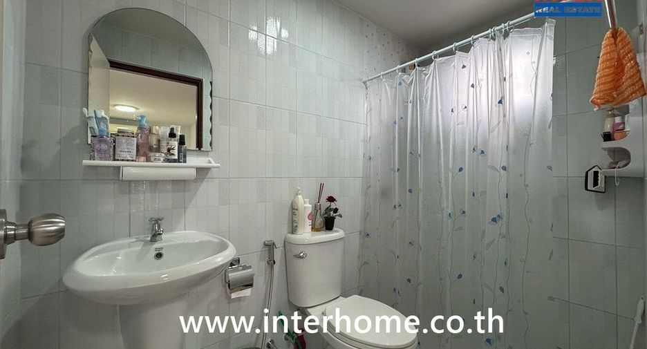 Продажа 3 спальни дом в Мин Бури, Бангкок