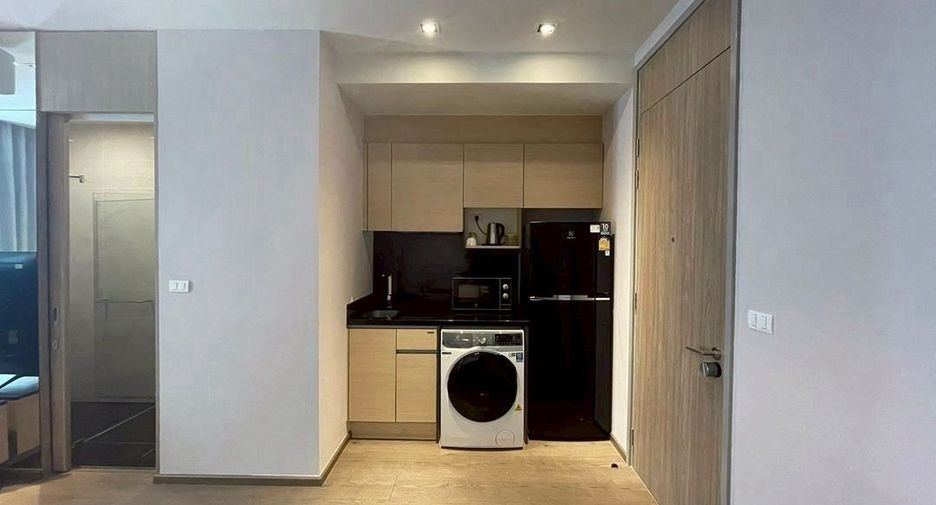 For rent 1 bed condo in Khlong Toei, Bangkok