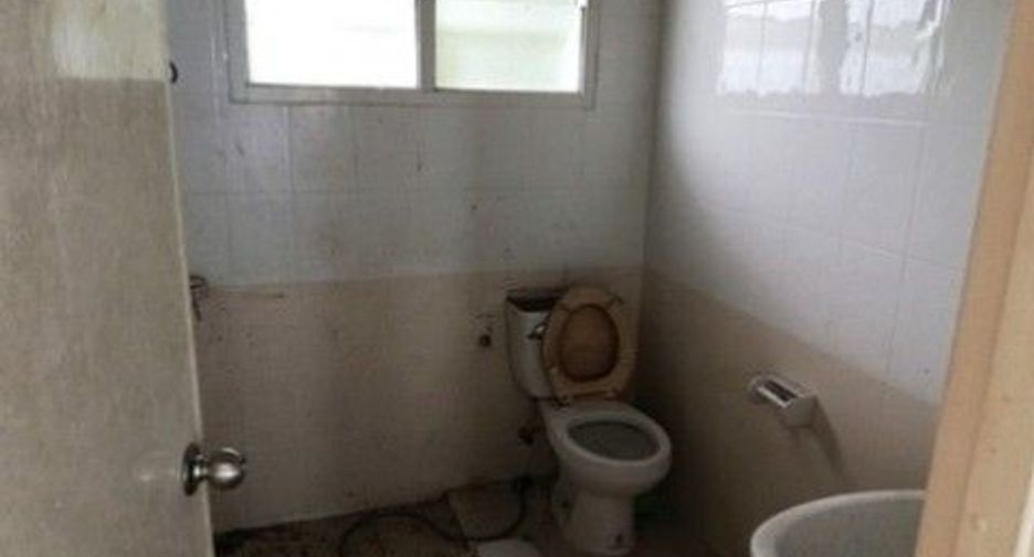 Haus zum Kauf mit 1 Zimmer in Ban Bueng, Chonburi