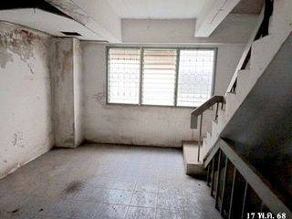 For sale 1 bed retail Space in Ban Bueng, Chonburi