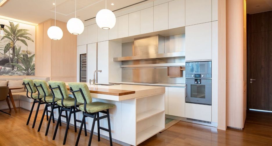 For sale 3 bedrooms condo in Pathum Wan, Bangkok