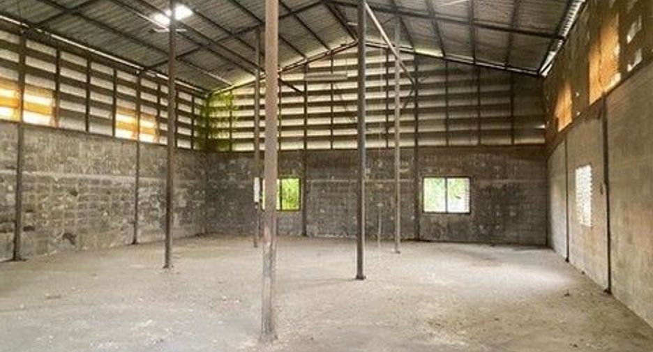 For sale 1 bed warehouse in Ban Bueng, Chonburi