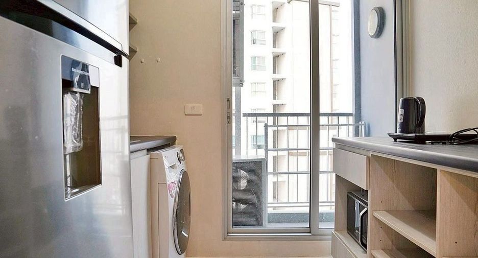 For rent 2 ベッドルーム condo in Thon Buri, Bangkok