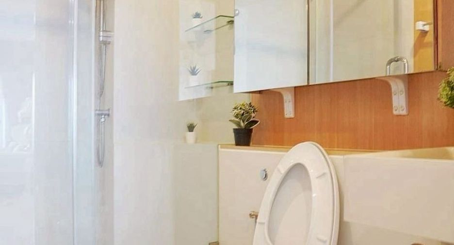 For rent 2 ベッドルーム condo in Thon Buri, Bangkok